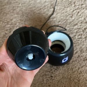 *LIKE NEW* with extra brushes…TAO Clean Orbital Facial Brush System